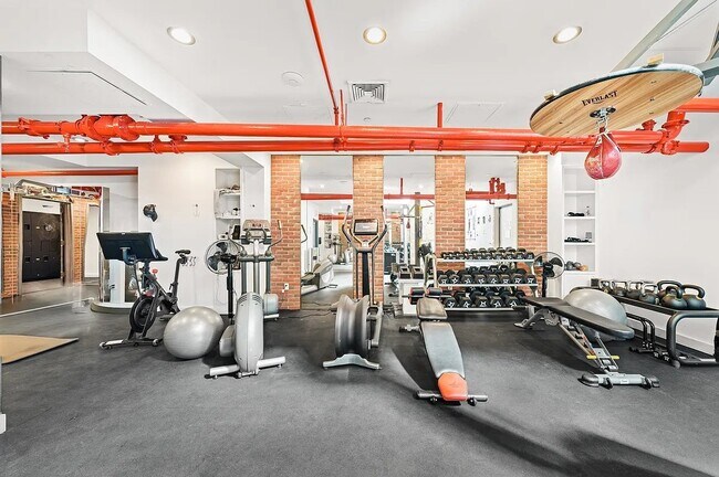 Foto del edificio - 640 Broadway