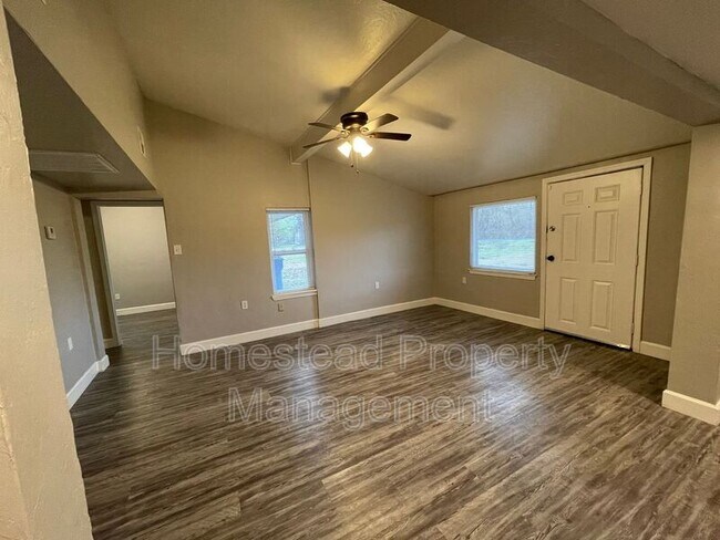 Building Photo - 2700 N Shady Nook Way