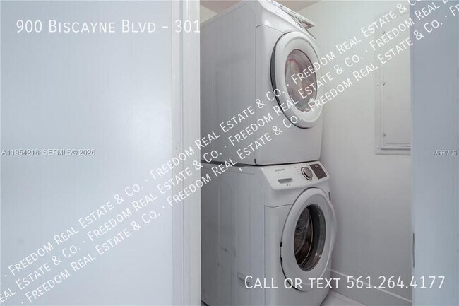 Foto del edificio - 900 Biscayne Blvd