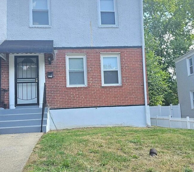 Building Photo - 5413 Belle Vista Ave