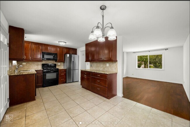 Foto del edificio - 728 Boxwood Dr