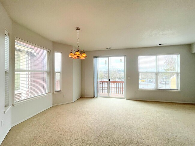 Building Photo - 20695 NW Painted Mountain Dr