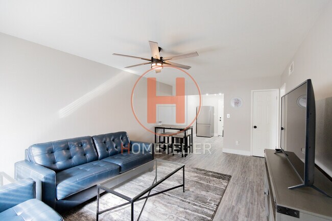 Foto del edificio - 2812 N 17th Pl