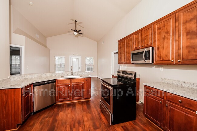 Foto del edificio - 1038 Lexington Dr