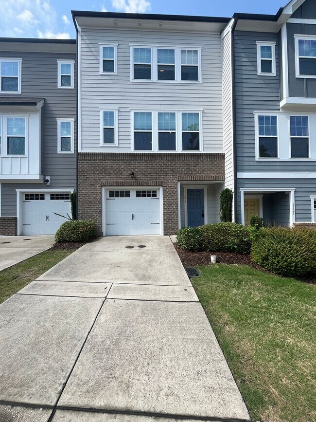 Foto del edificio - Charming 3 Bedroom Home Located In Apex NC!!!