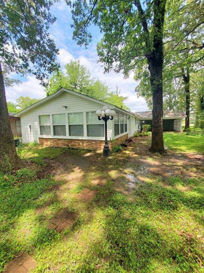 6106 Mer Rouge Rd, Bastrop, LA 71220 House Rental in Bastrop, LA