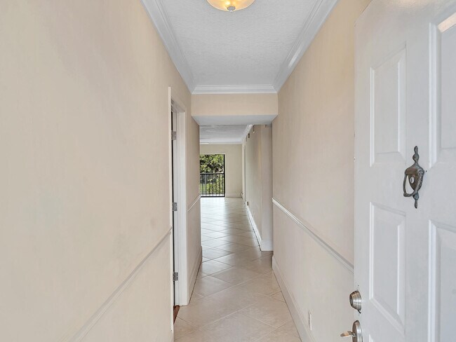 Foto del edificio - 3020 Florida Blvd