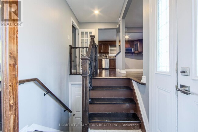 Building Photo - 1366 Poprad Ave