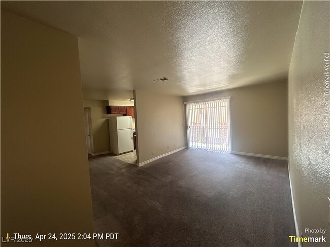 Foto del edificio - 4450 Sandy River Dr