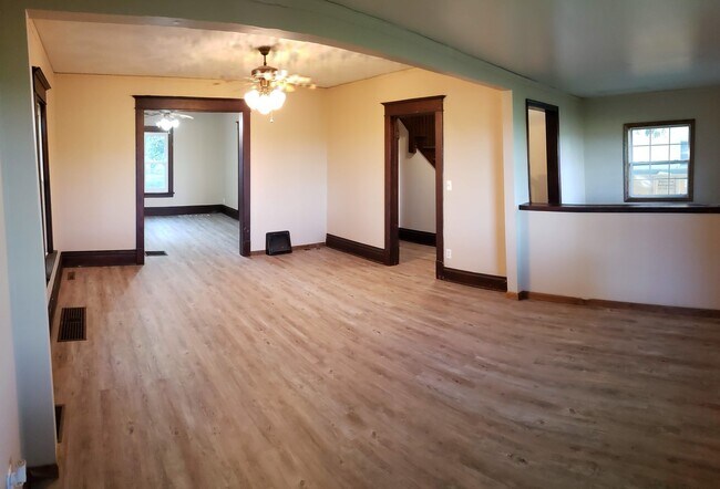 Foto del edificio - 3 bedroom 1 bath house