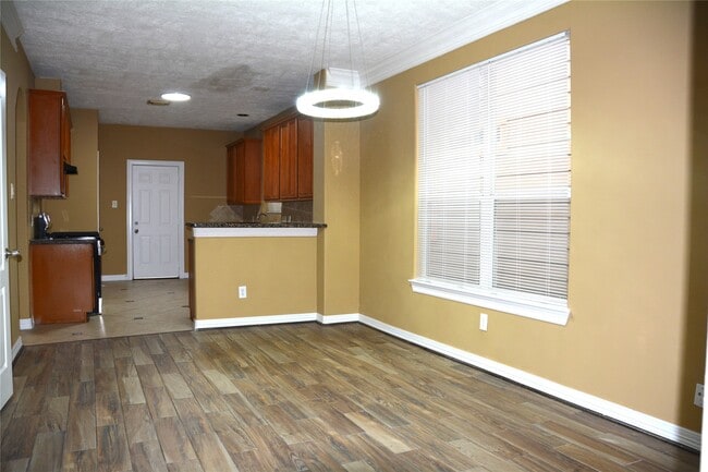 Building Photo - 10916 Panther Ct