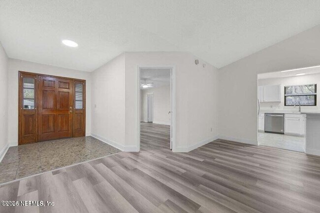 Foto del edificio - 8426 Santana Ct
