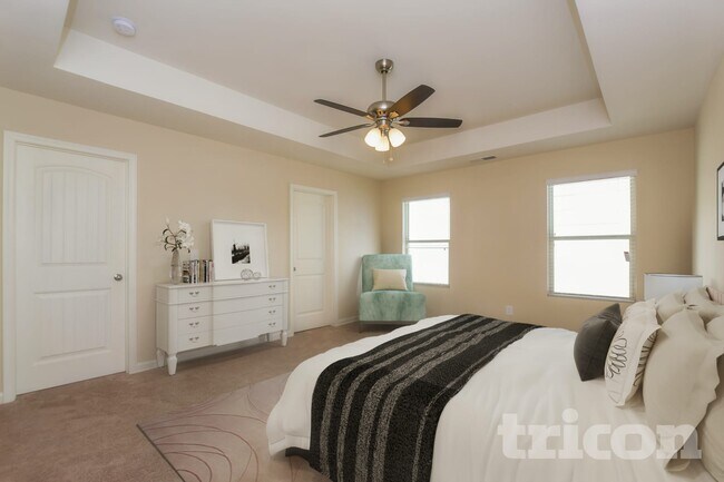 Building Photo - 457 Shady Glen