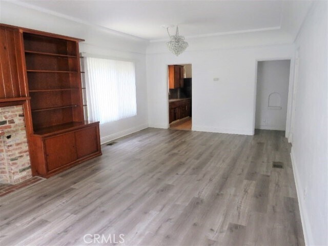 Foto del edificio - 227 S Gale Dr