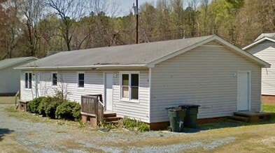 Building Photo - 422 B Brewer St