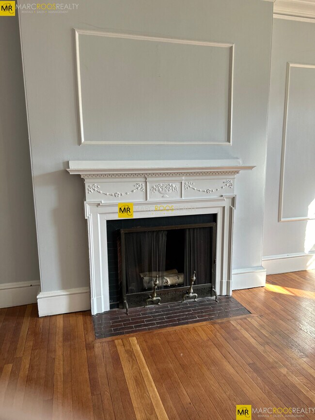 Building Photo - 406 Beacon St
