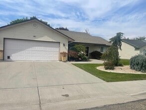 Building Photo - 161 SW 18th St