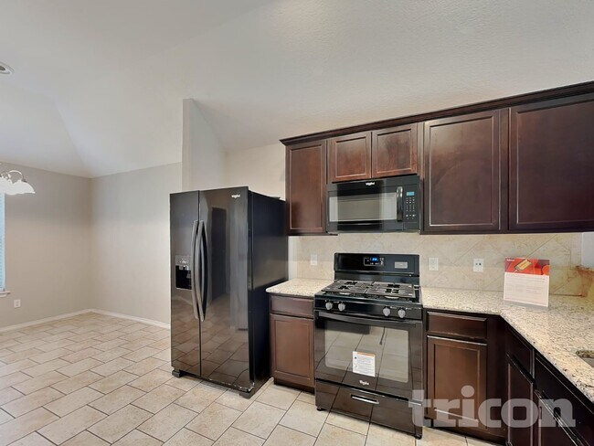 Foto del edificio - 6411 Candlepass Dr