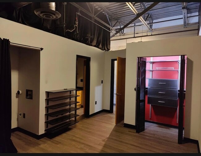 Building Photo - 5200 Peachtree Rd