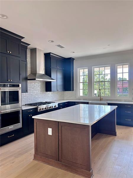 Foto del edificio - 655 Mayfair Ct