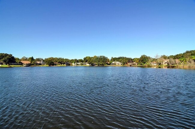 Building Photo - 4305 Round Lake Ct
