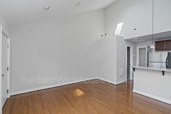 Building Photo - 418 Roseneath Rd