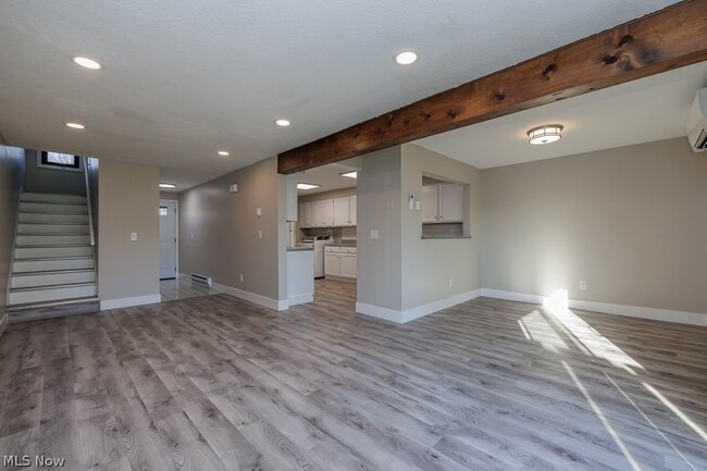 Building Photo - 6305 Forest Park Dr