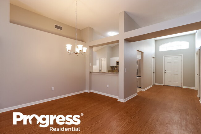 Foto del edificio - 25017 Hyde Park Blvd