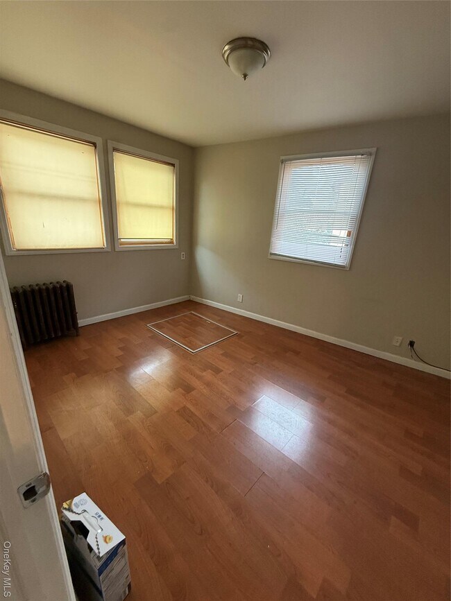 Foto del edificio - 46-20-46190 190th St