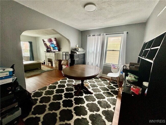 Foto del edificio - 597 Englewood Ave