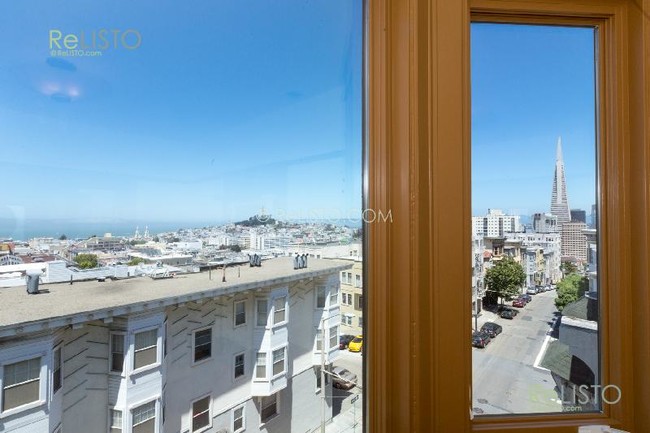 Foto del edificio - 1121 Clay St
