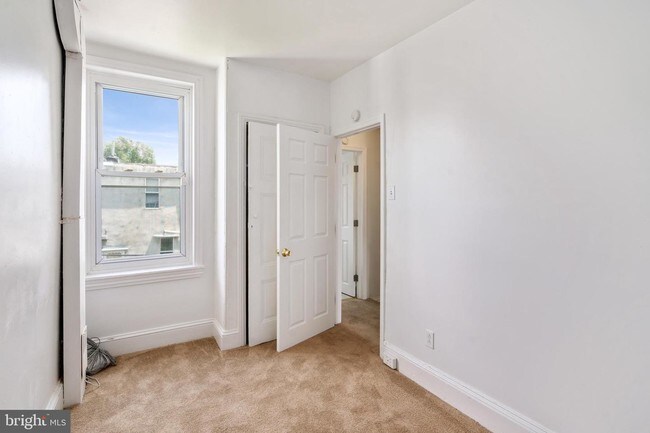 Building Photo - 2037 N 9th St