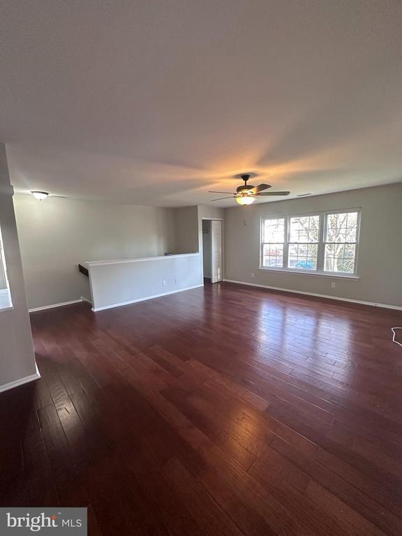 Foto del edificio - 2104B Denham Ct