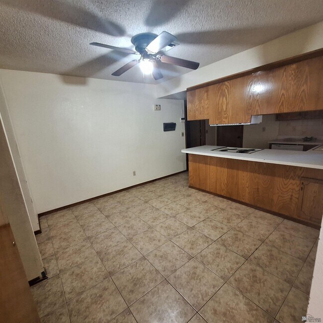 Foto del edificio - 1628 W 15th St