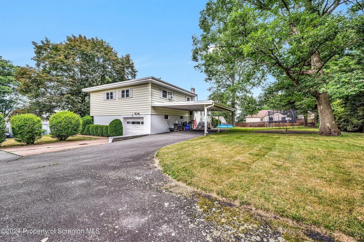 Foto principal - 600 Seymour Ave