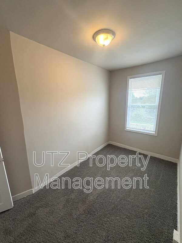 Building Photo - 2213 Belair Rd