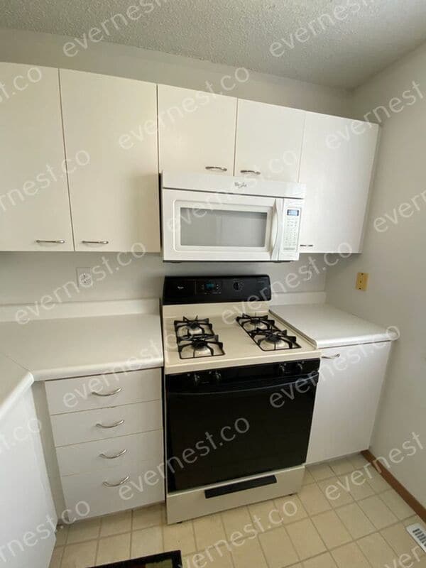 Building Photo - 171 Malloy Ln