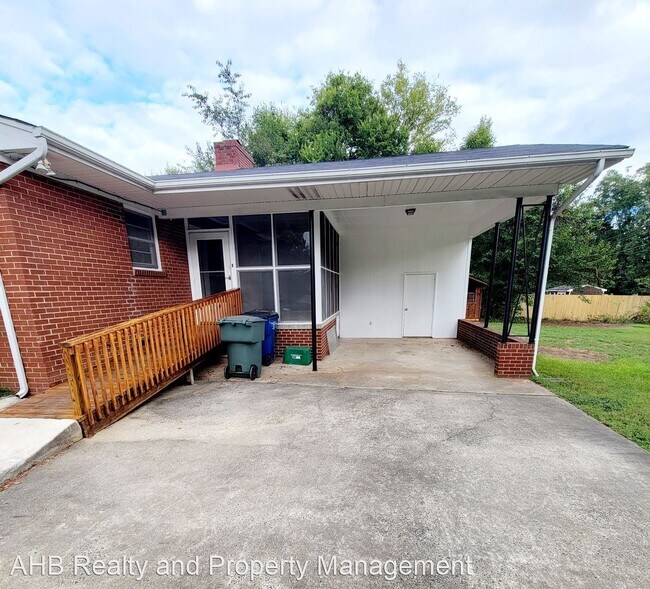 Foto del edificio - 3 br, 2 bath House - 801 Sycamore Rd.