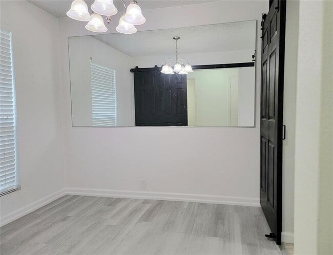 Foto del edificio - 8102 Amelia Rd