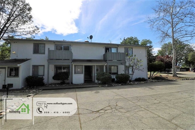 Building Photo - 1553 Bramble Pl
