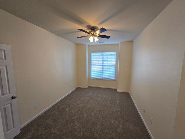 Building Photo - Bright & Beautiful Carriage House with Flexible 4-Bedroom Layout!