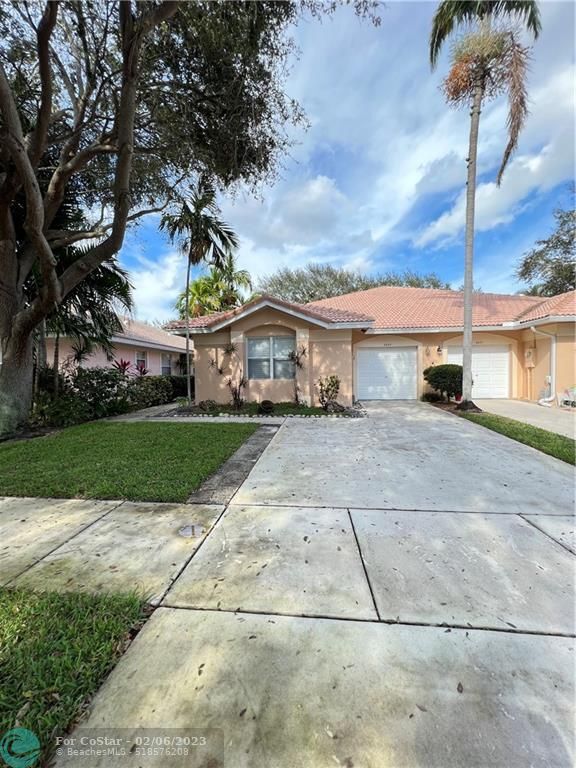 Foto del edificio - 2477 Coral Trace Pl