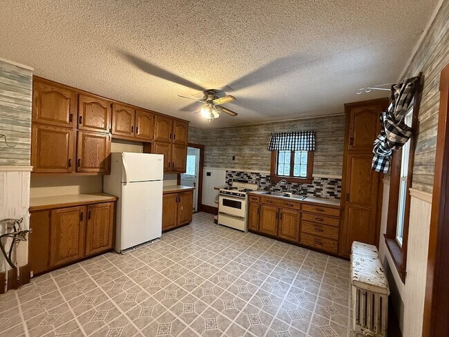 Foto del edificio - 931 Worcester Rd