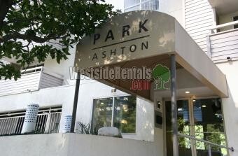 Foto del edificio - 10960 Ashton Ave
