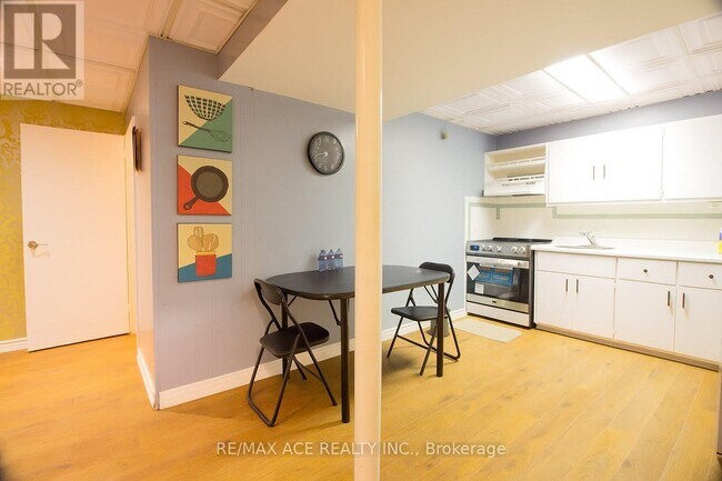Photo du bâtiment - 133 Meadowbank Rd