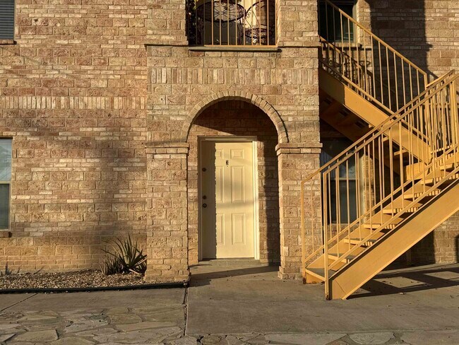 Foto del edificio - 4502 Llano Rd