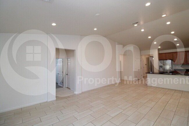 Building Photo - 3270 S Santa Rita Way