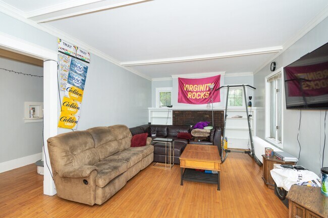 Foto del edificio - 512 N 19th Ave E