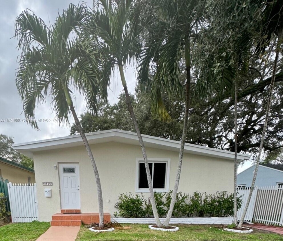 Primary Photo - 2300 SW 58th Ave