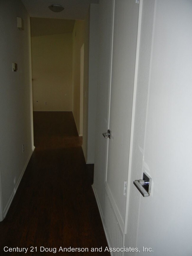 Building Photo - 2856 College Park Dr
